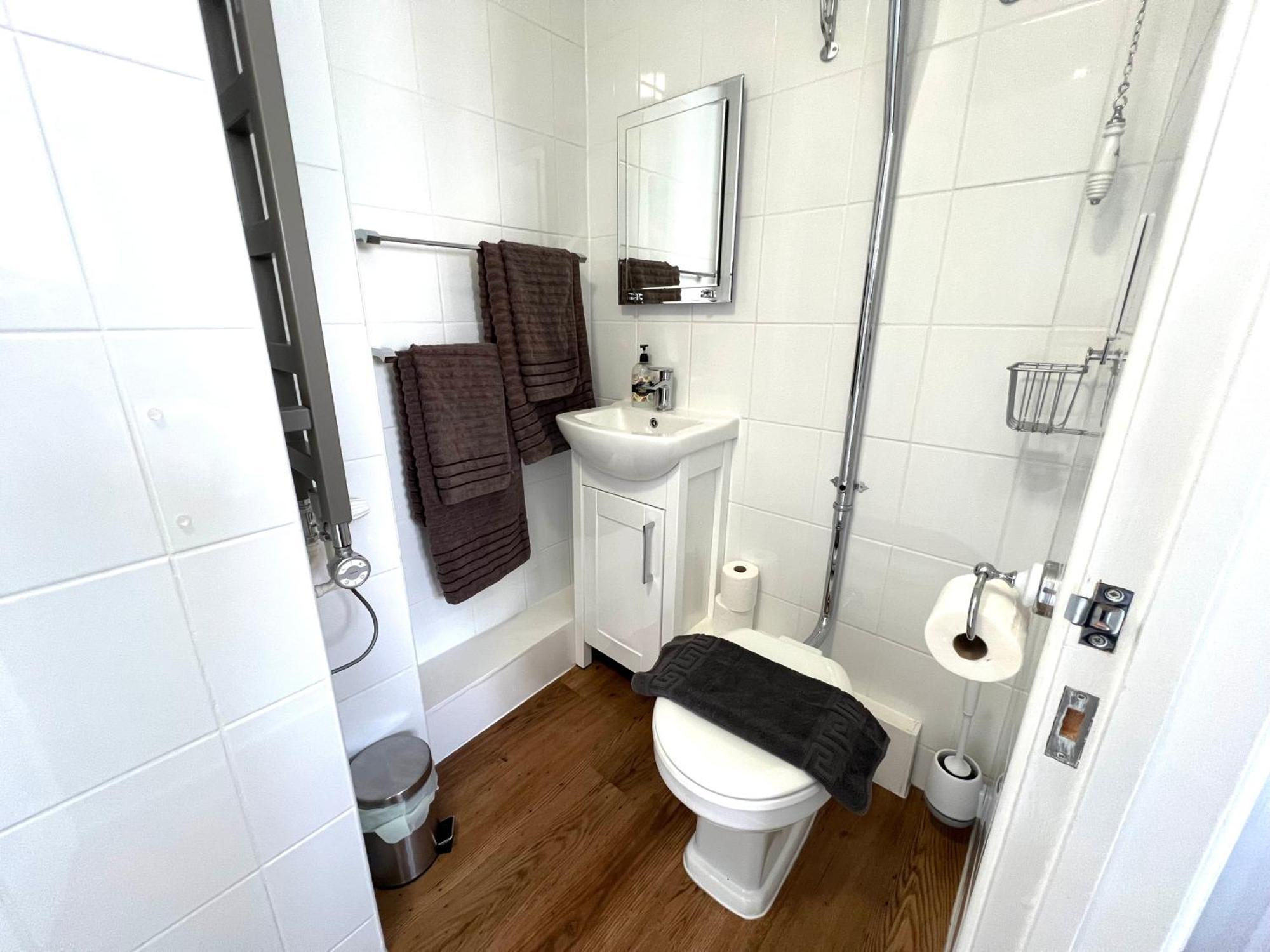 Large Family-Friendly 2Bd Glastonbury Retreat, Sleeps 5 Exterior foto