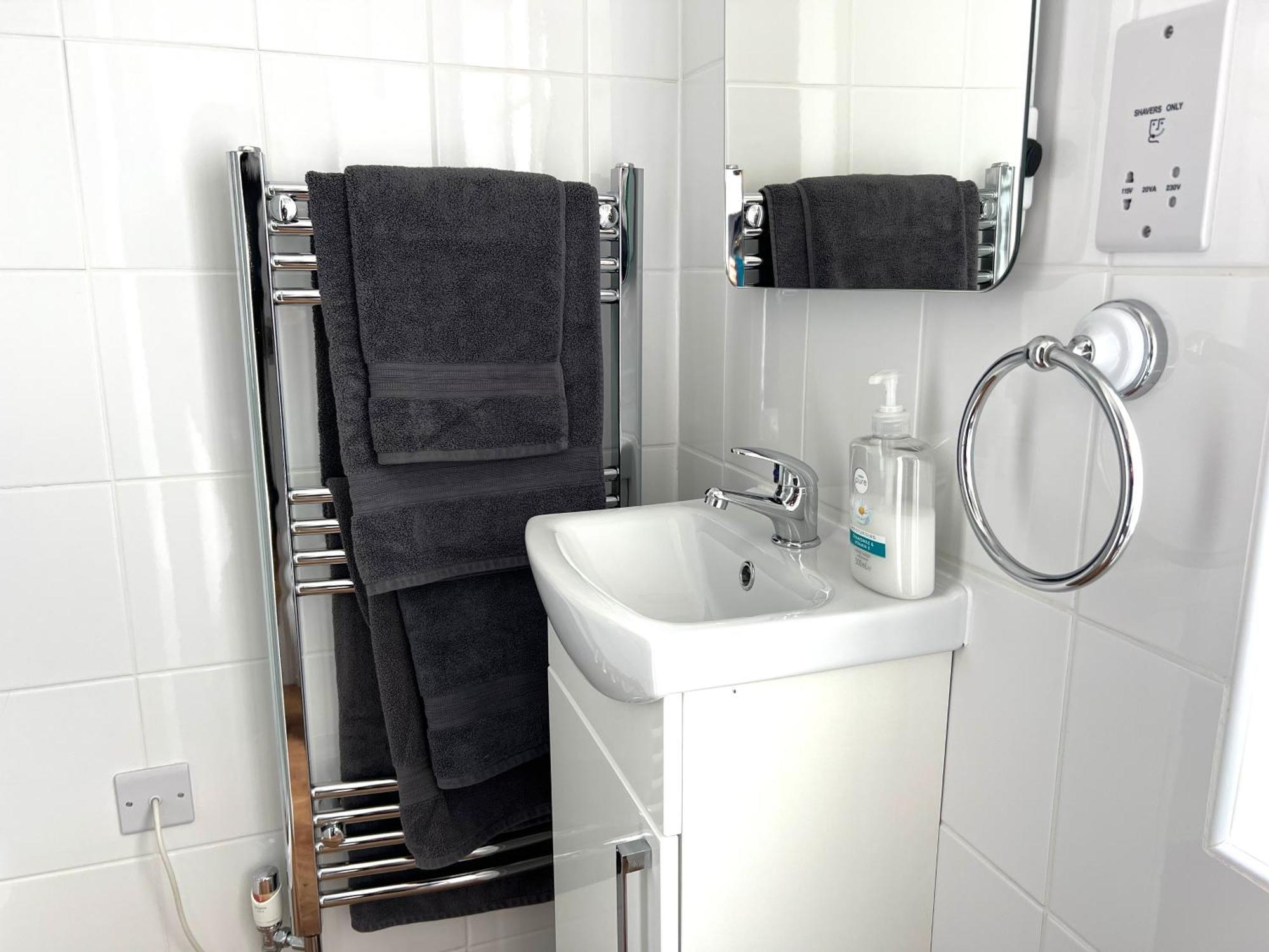 Large Family-Friendly 2Bd Glastonbury Retreat, Sleeps 5 Exterior foto